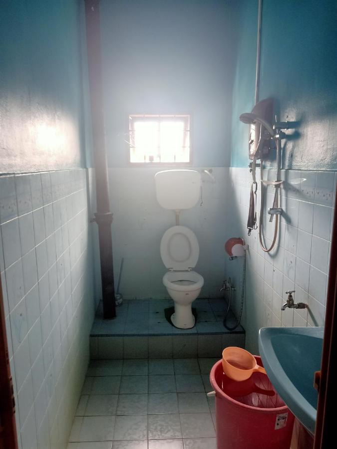 Homestay Roomstay Muar Srizahrani Exterior photo