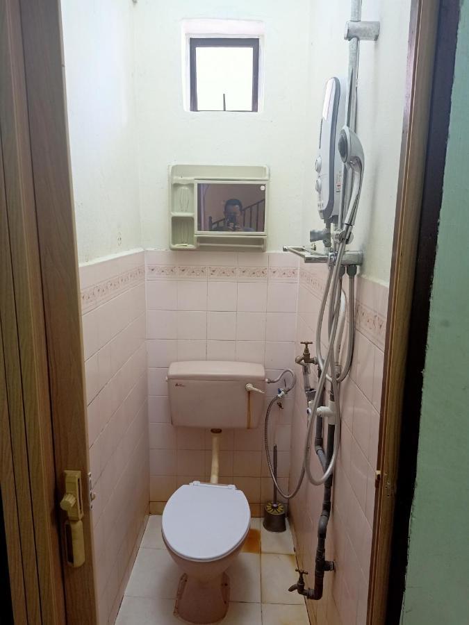 Homestay Roomstay Muar Srizahrani Exterior photo